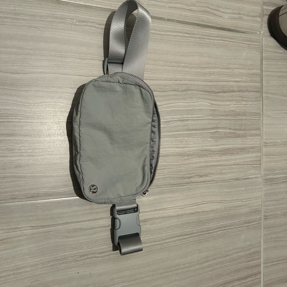 Lululemon Athletica Gray Belt Bag